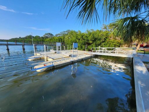 KAYAK LAUNCH